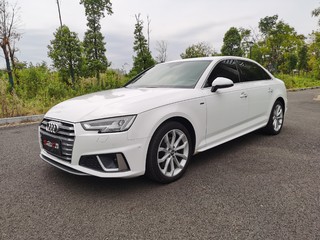 奥迪A4L 40TFSI 2.0T 自动 时尚型 