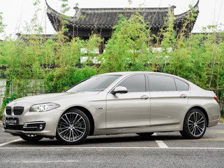 宝马5系 525Li 2.0T 自动 领先型 