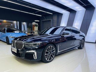 宝马7系 740Li 3.0T 自动 领先型M运动套装 