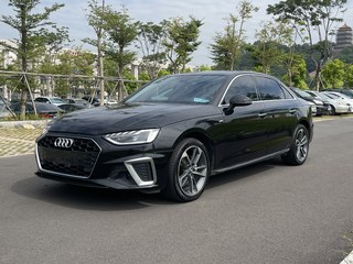 奥迪A4L 40TFSI 2.0T 自动 时尚动感型 