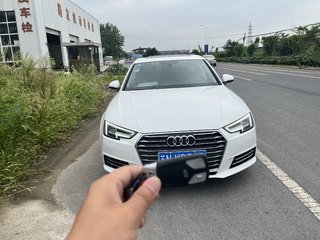 奥迪A4L 40TFSI 2.0T 自动 plus进取型 