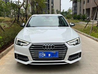 奥迪A4L 40TFSI 2.0T 自动 30周年时尚型 