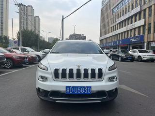 吉普自由光 2.0L 自动 优越版 