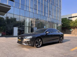 奥迪A4L 40TFSI 2.0T 自动 时尚动感型 