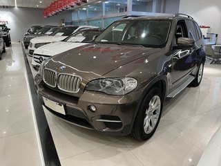 宝马X5 35i 