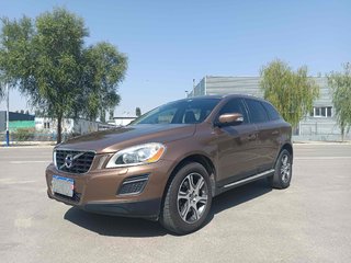 沃尔沃XC60 T5 2.0T 自动 舒适版 