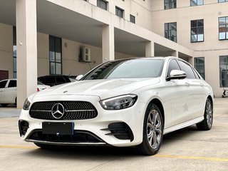 奔驰E级 E300L 2.0T 自动 运动时尚型 