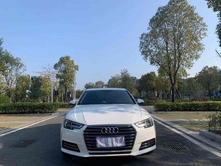 奥迪A4L 40TFSI 2.0T 自动 30周年进取型 