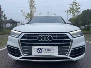 奥迪Q5L 40TFSI 2.0T 自动 荣享进取型 