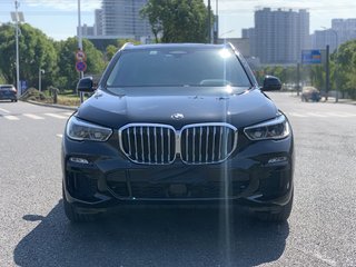 宝马X5 40i 3.0T 自动 尊享版M运动套装 