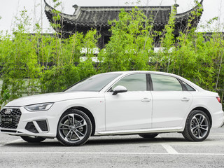 奥迪A4L 40TFSI 2.0T 自动 时尚动感型 