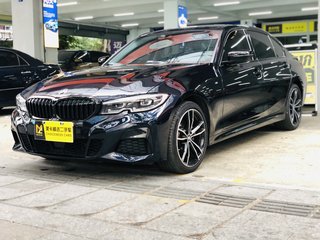 宝马3系 330Li 2.0T 自动 M运动曜夜套装 