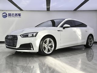 奥迪A5掀背 40TFSI 2.0T 自动 时尚型 