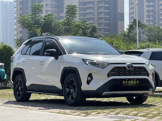 丰田RAV4 荣放 2.5L 自动 旗舰版 