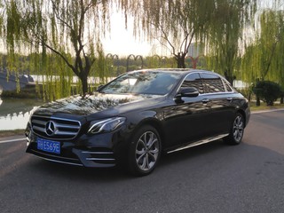 奔驰E级 E300L 2.0T 自动 运动时尚型 