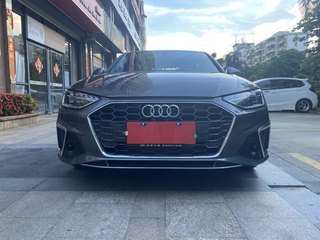 奥迪A4L 40TFSI 2.0T 自动 时尚动感型 