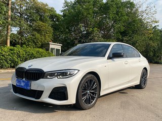 宝马3系 325Li 2.0T 自动 M运动曜夜套装 