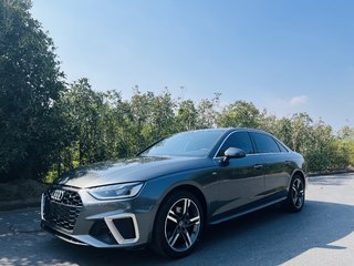 奥迪A4L 40TFSI 2.0T 自动 时尚动感型 