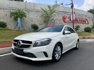 奔驰A级 A180 1.6T 自动 