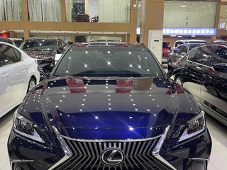 雷克萨斯ES 300h 2.5L 自动 卓越版 