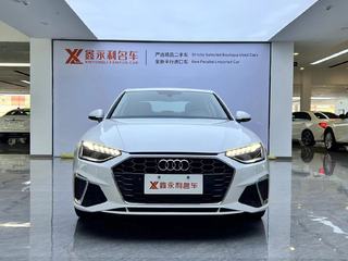 奥迪A4L 40TFSI 2.0T 自动 时尚动感型 