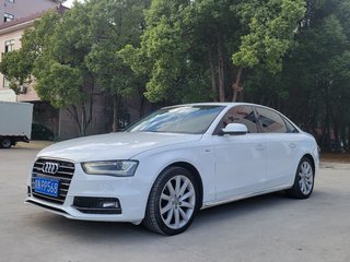 奥迪A4L 45TFSI 2.0T 自动 个性运动型典藏版 