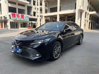 丰田凯美瑞 双擎HG 2.5L 自动 豪华版 