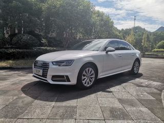 奥迪A4L 40TFSI 2.0T 自动 进取型 