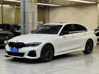 宝马3系 330i 2.0T 自动 M运动曜夜套装 