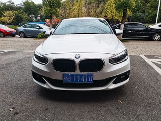 宝马1系 118i 1.5T 自动 时尚型 