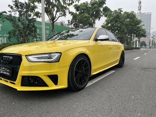 奥迪A4L 35TFSI 2.0T 自动 舒适型 