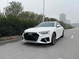 奥迪A4L 40TFSI 2.0T 自动 时尚动感型 