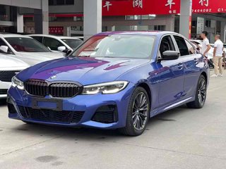 宝马3系 325i 2.0T 自动 改款M运动曜夜套装 