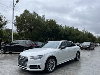 奥迪A4L 45TFSI 2.0T 自动 30周年quattro个性运动版 