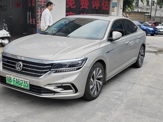 大众帕萨特PHEV 1.4T 自动 豪华版 