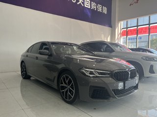 宝马5系 540i 3.0T 自动 风尚版M运动套装 