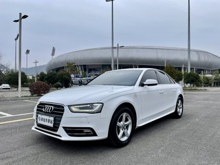 奥迪A4L 35TFSI 2.0T 自动 标准型 