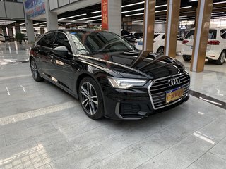 奥迪A6L 45TFSI 2.0T 自动 臻选致雅型 