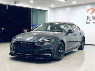 奥迪A5掀背 40TFSI 2.0T 自动 时尚型 