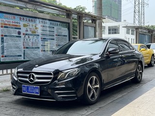 奔驰E级 E300L 2.0T 自动 运动时尚型 