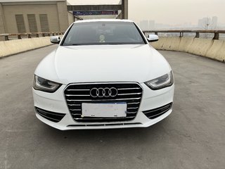 奥迪A4L 35TFSI 2.0T 自动 舒适型 