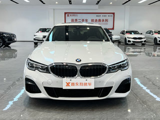 宝马3系 325Li 2.0T 自动 M运动曜夜套装 