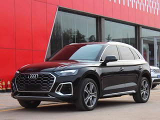 奥迪Q5L 45TFSI 2.0T 自动 豪华动感型 