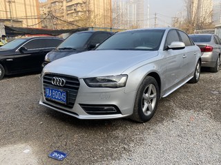 奥迪A4L 30TFSI 1.8T 自动 舒适型 