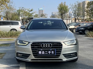 奥迪A4L 35TFSI 2.0T 自动 标准型典藏版 