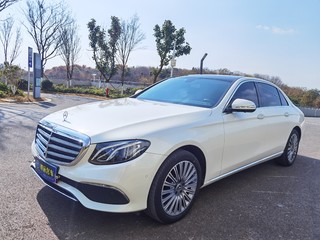 奔驰e级 e300l 2.0t 自动 时尚型