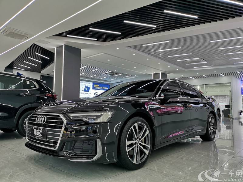 奥迪A6L 40TFSI 2022款 2.0T 自动 豪华动感型 (国Ⅵ) 