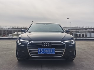 奥迪A6L 40TFSI 2.0T 自动 豪华致雅型 