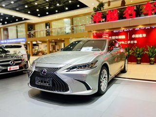 雷克萨斯ES 300h 2.5L 自动 行政版 