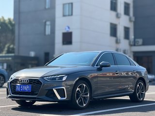 奥迪A4L 40TFSI 2.0T 自动 时尚动感型 